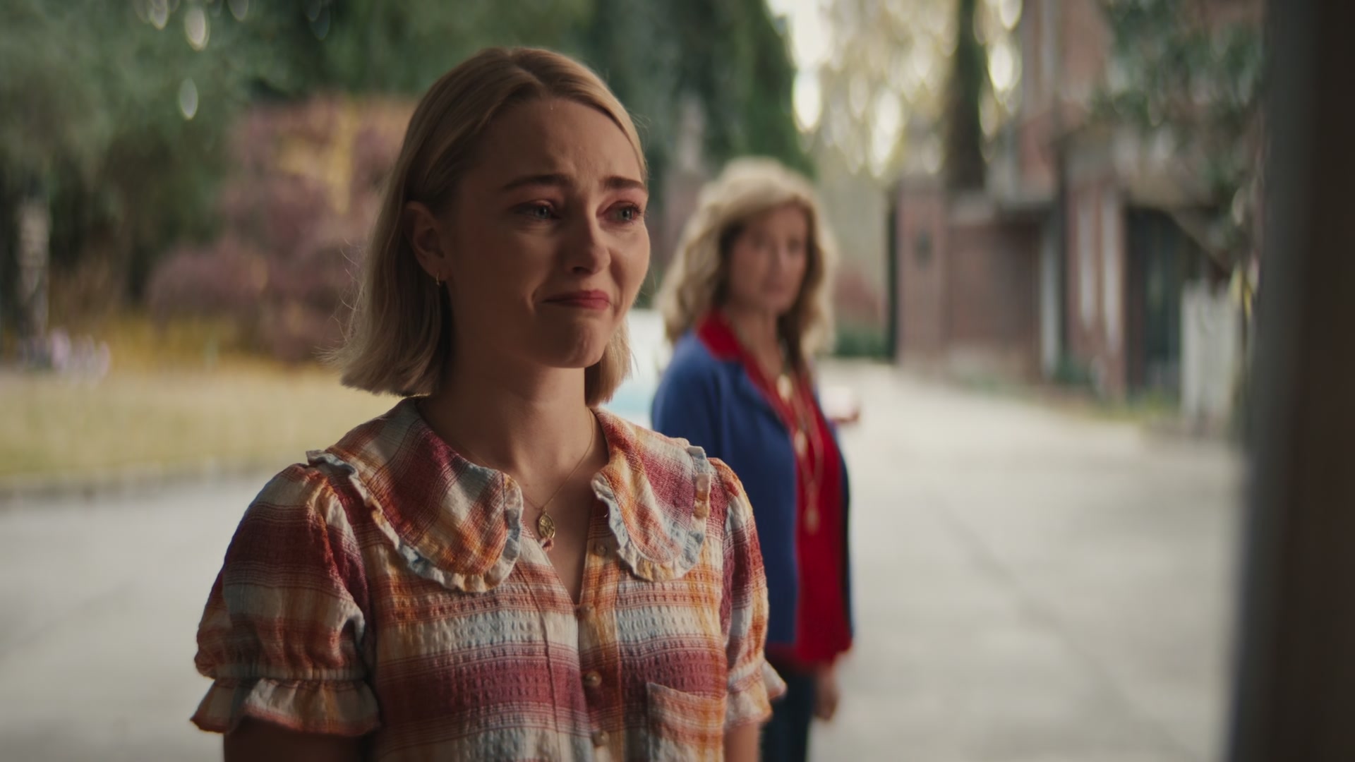 Grosse_Pointe_Garden_Society_S01E04_1080p_ASRO_003352.jpg