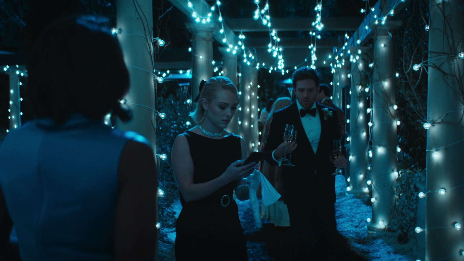 Grosse_Pointe_Garden_Society_S01E04_1080p_ASRO_003374.jpg Grosse_Pointe_Garden_Society_S01E04_1080p_ASRO_003374.jpg