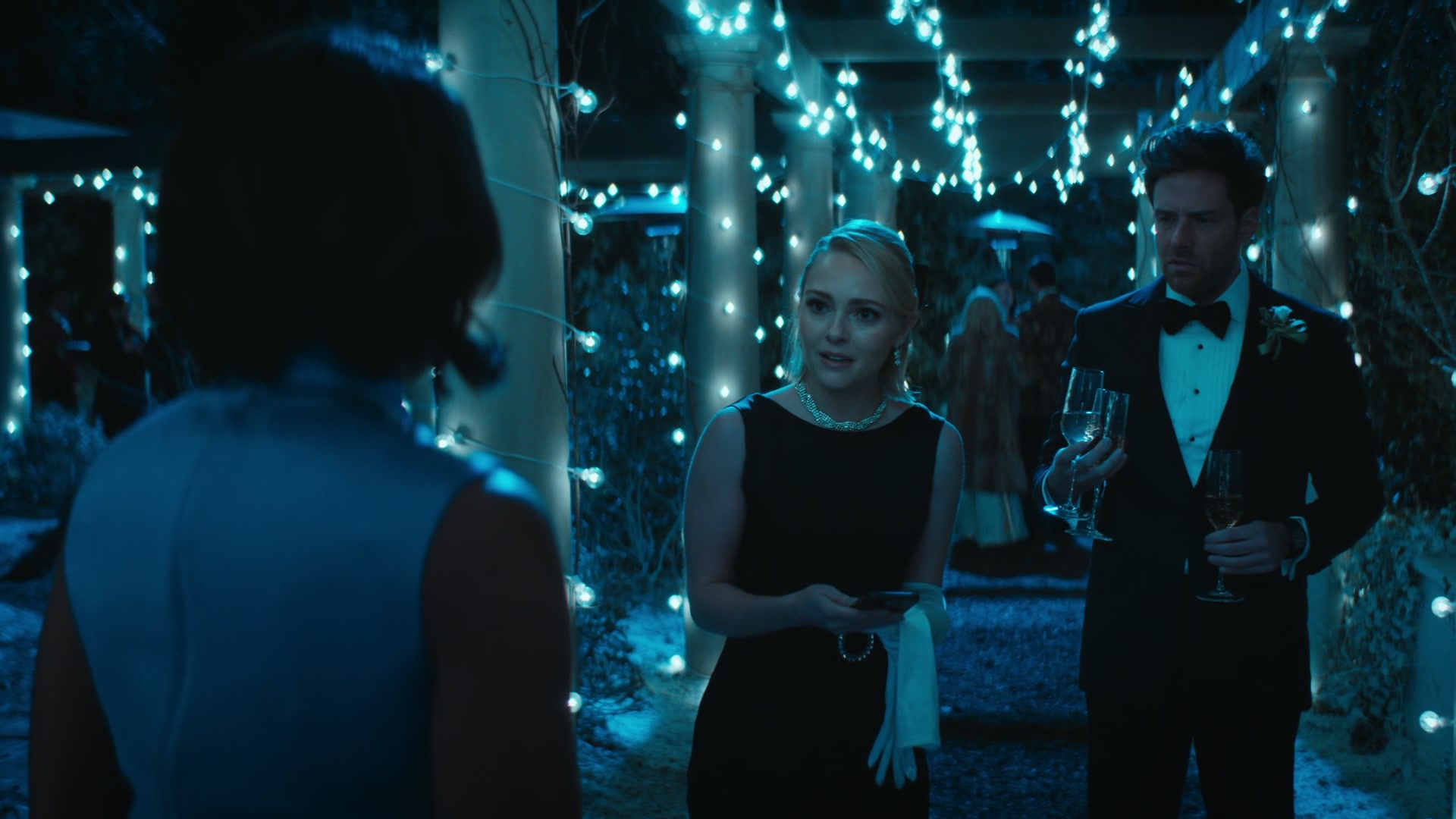 Grosse_Pointe_Garden_Society_S01E04_1080p_ASRO_003404.jpg Grosse_Pointe_Garden_Society_S01E04_1080p_ASRO_003404.jpg