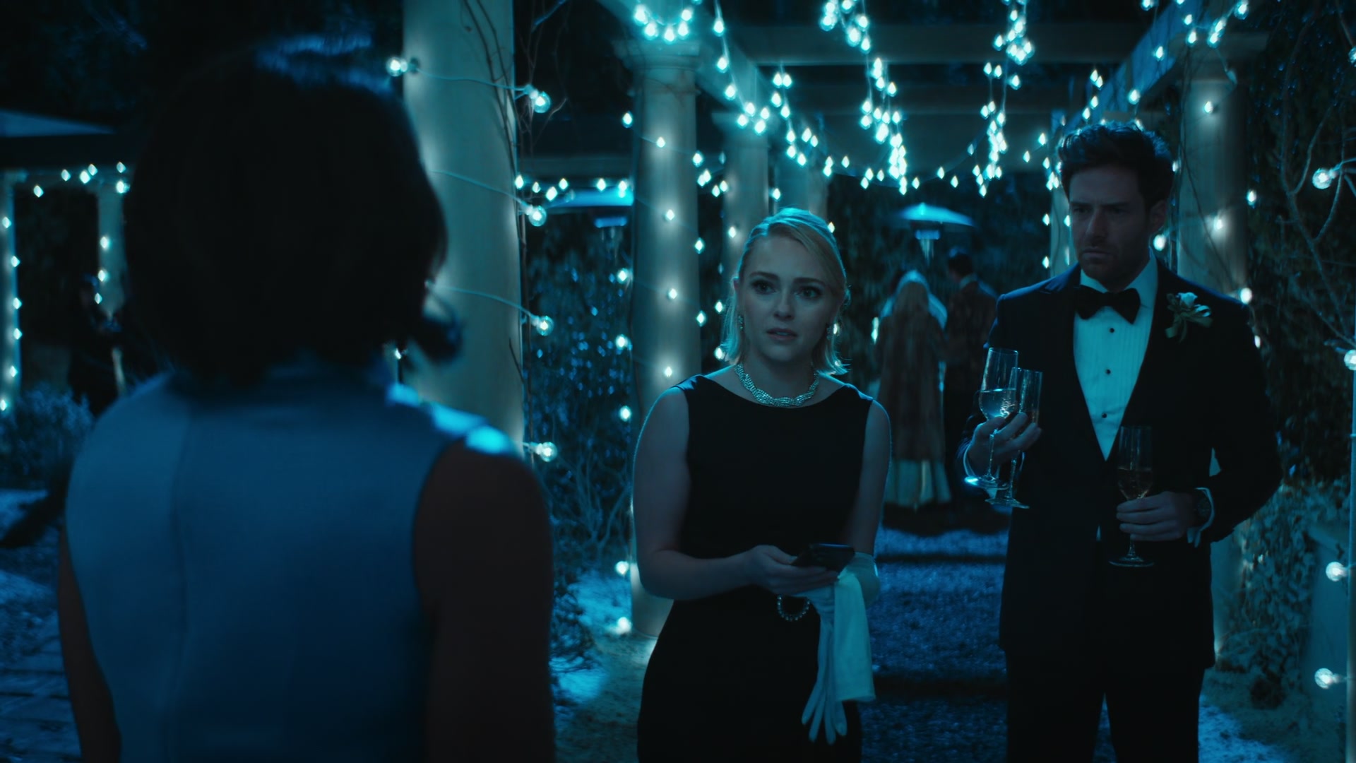 Grosse_Pointe_Garden_Society_S01E04_1080p_ASRO_003407.jpg Grosse_Pointe_Garden_Society_S01E04_1080p_ASRO_003407.jpg