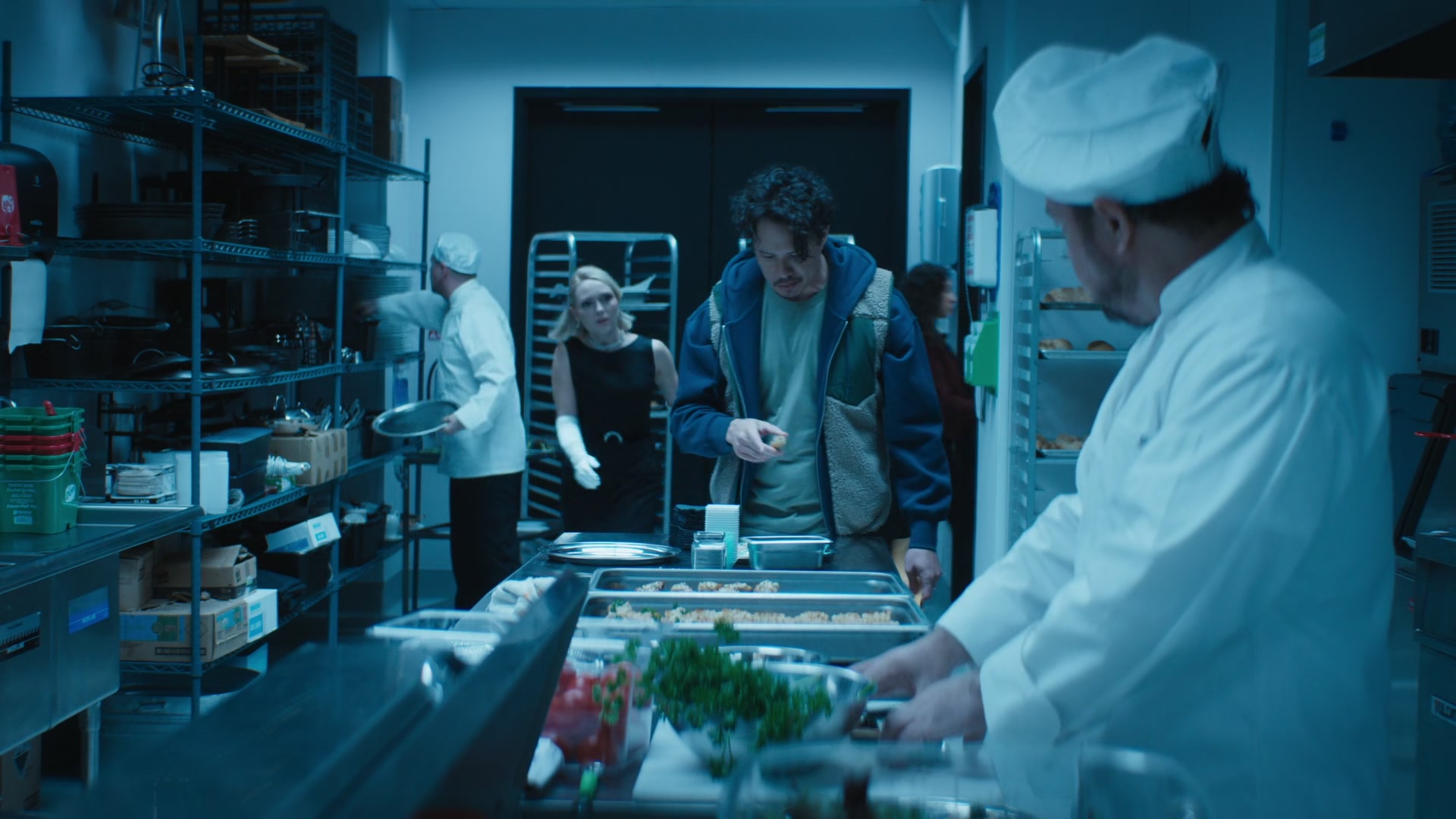 Grosse_Pointe_Garden_Society_S01E04_1080p_ASRO_003434.jpg