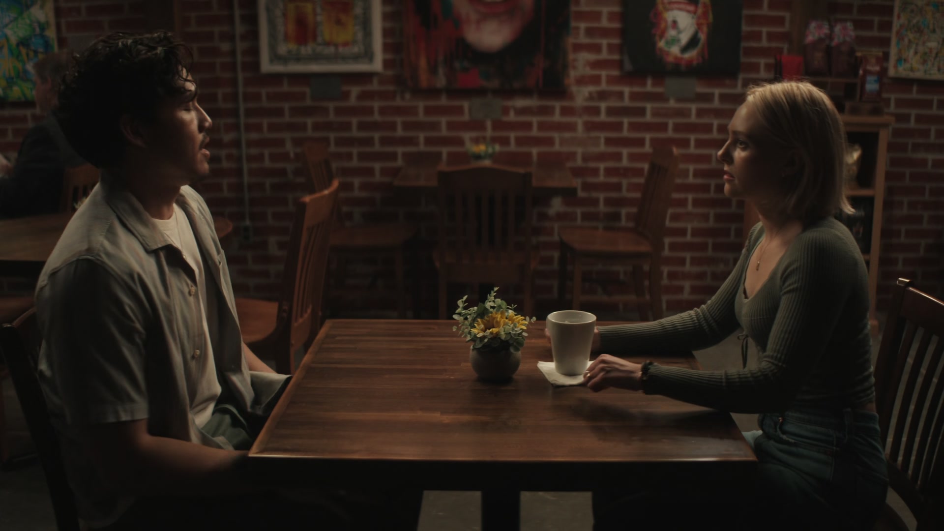 Grosse_Pointe_Garden_Society_S01E04_1080p_ASRO_004436.jpg Grosse_Pointe_Garden_Society_S01E04_1080p_ASRO_004436.jpg