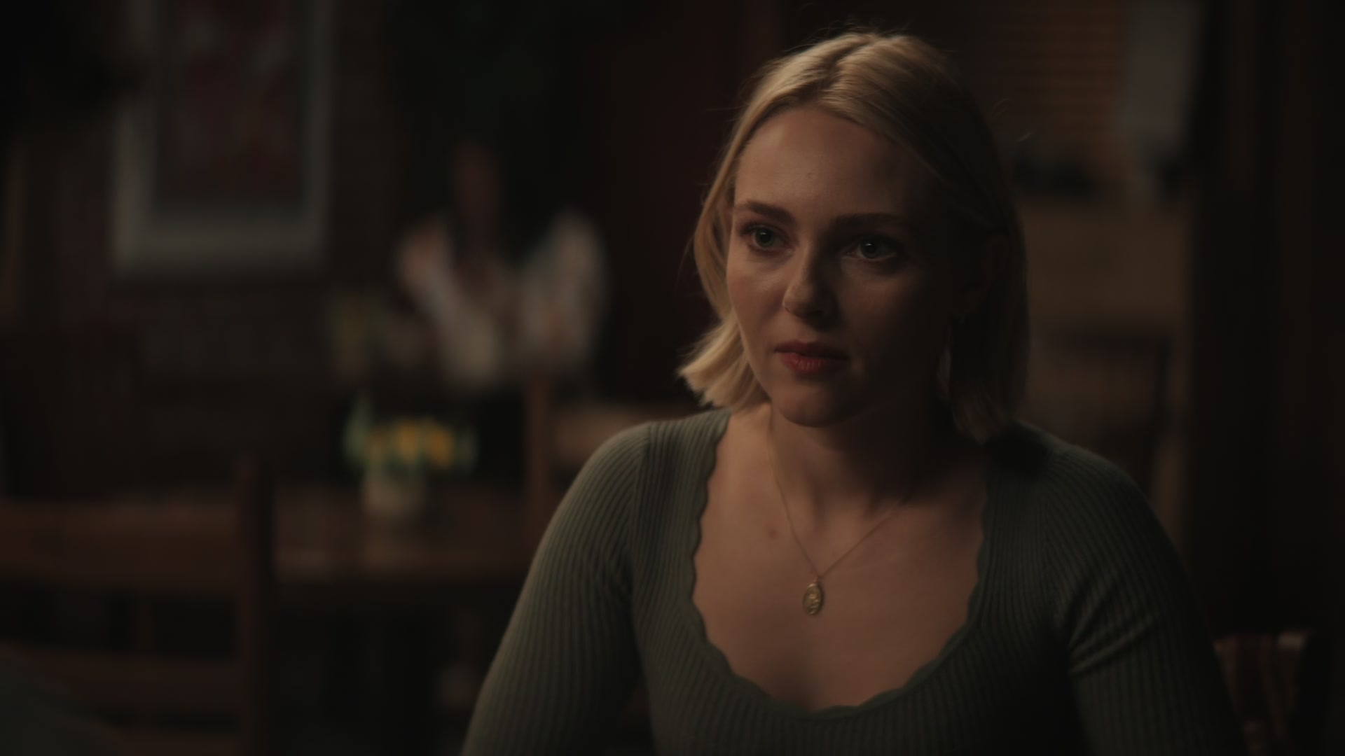 Grosse_Pointe_Garden_Society_S01E04_1080p_ASRO_004453.jpg