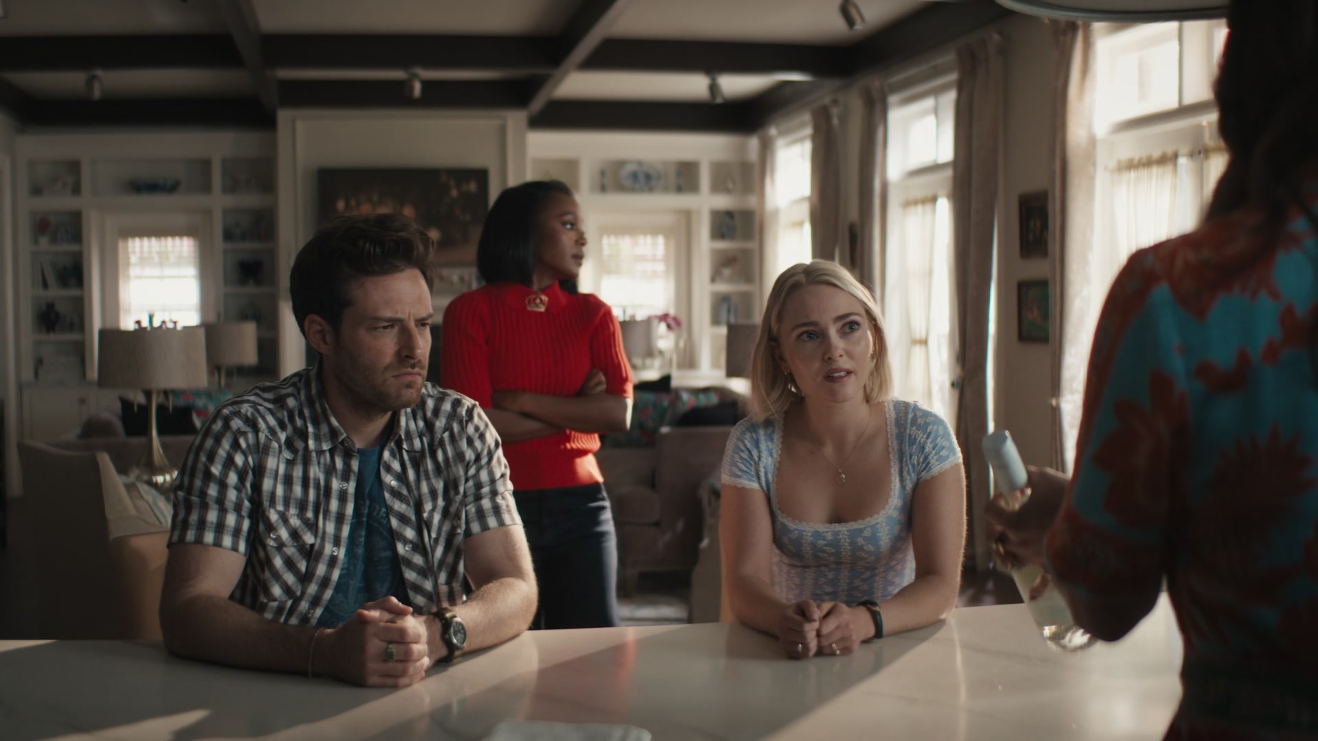 Grosse_Pointe_Garden_Society_S01E04_1080p_ASRO_004829.jpg
