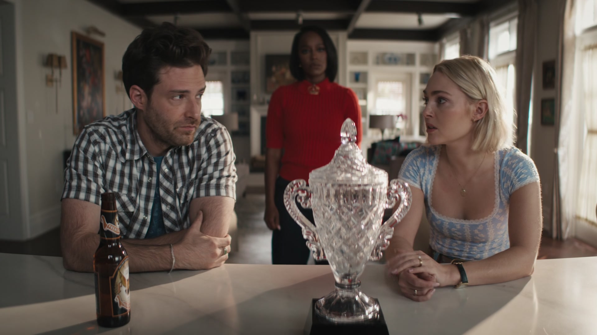Grosse_Pointe_Garden_Society_S01E04_1080p_ASRO_005007.jpg Grosse_Pointe_Garden_Society_S01E04_1080p_ASRO_005007.jpg