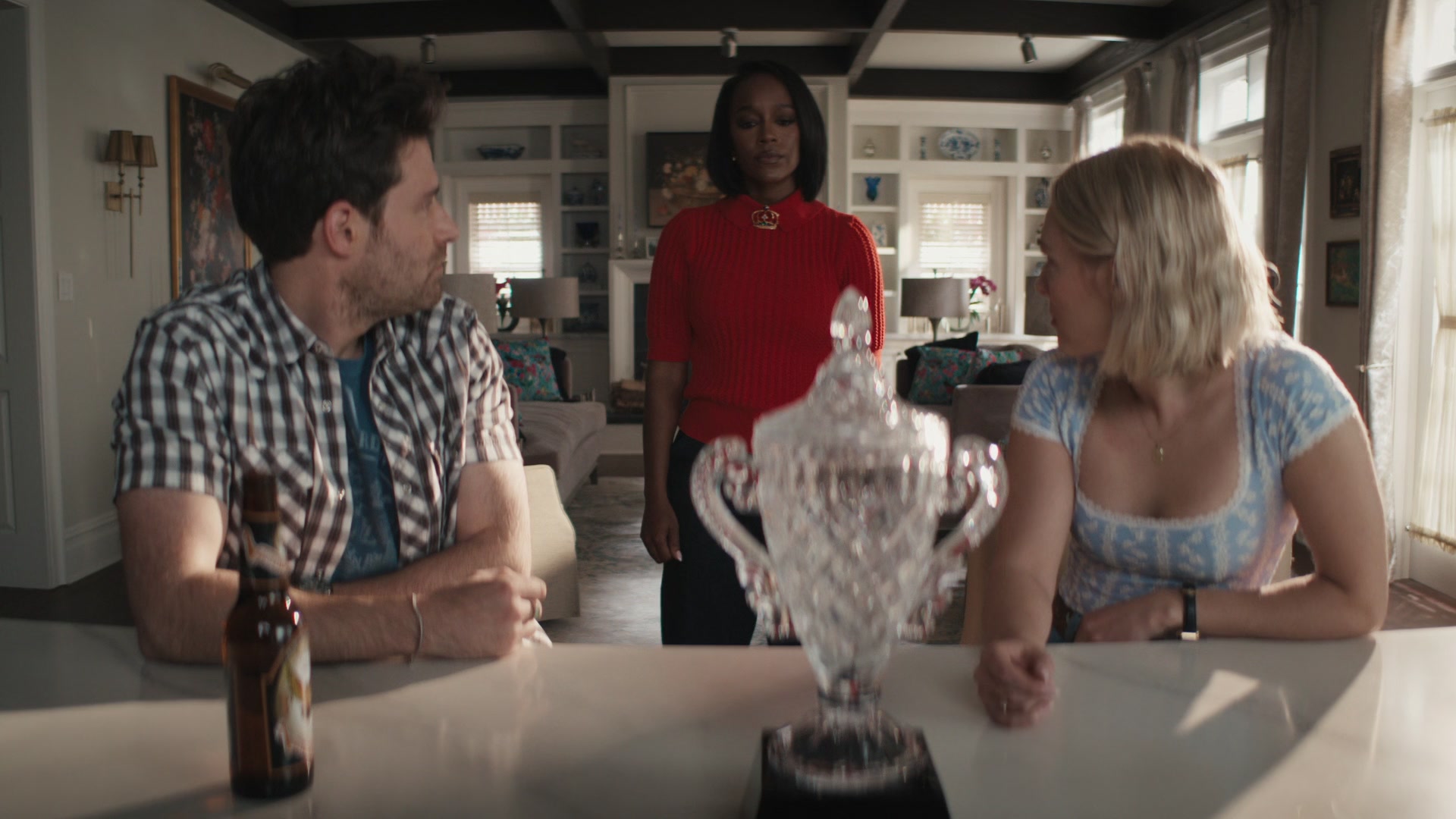 Grosse_Pointe_Garden_Society_S01E04_1080p_ASRO_005022.jpg