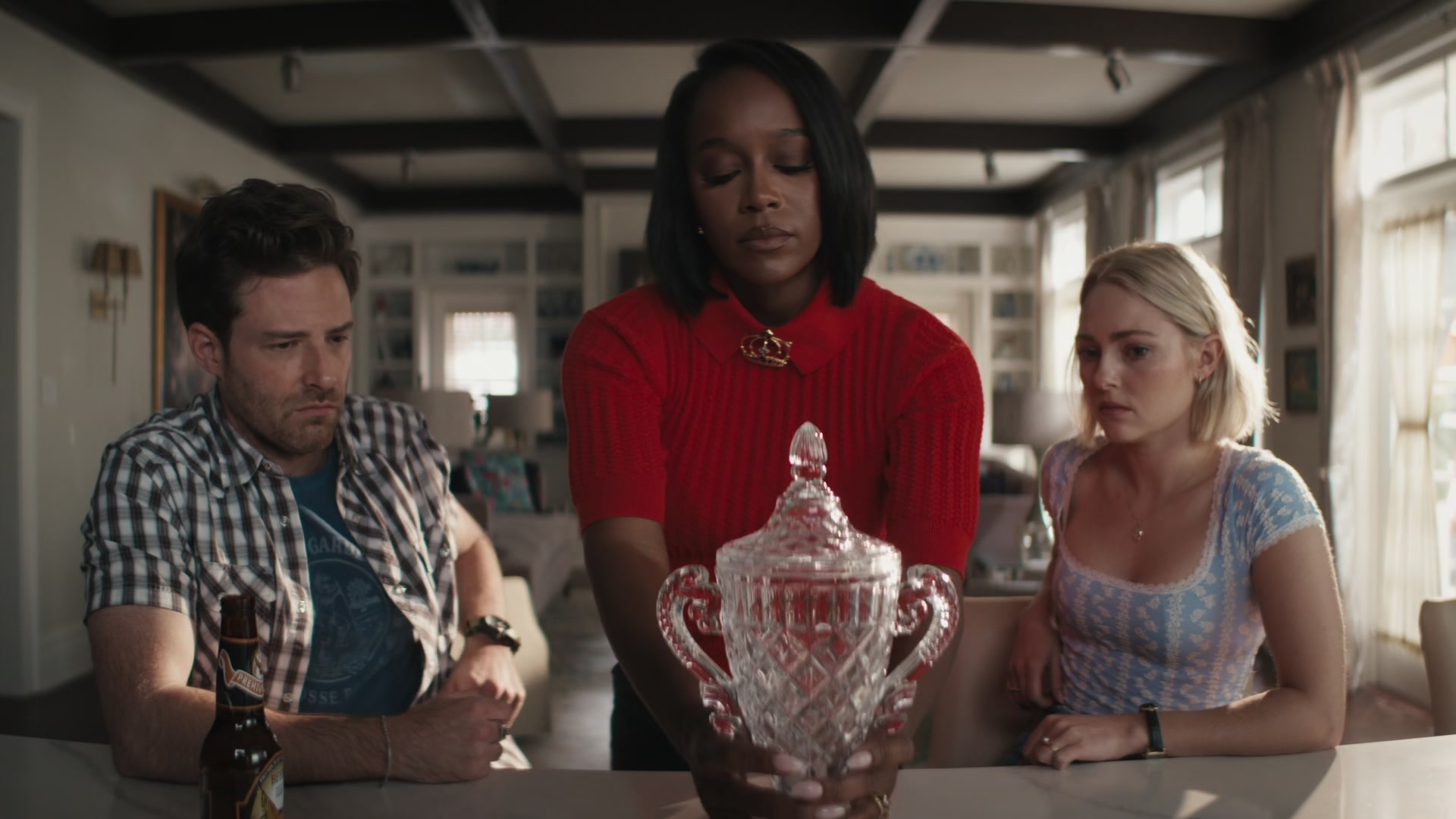 Grosse_Pointe_Garden_Society_S01E04_1080p_ASRO_005031.jpg Grosse_Pointe_Garden_Society_S01E04_1080p_ASRO_005031.jpg