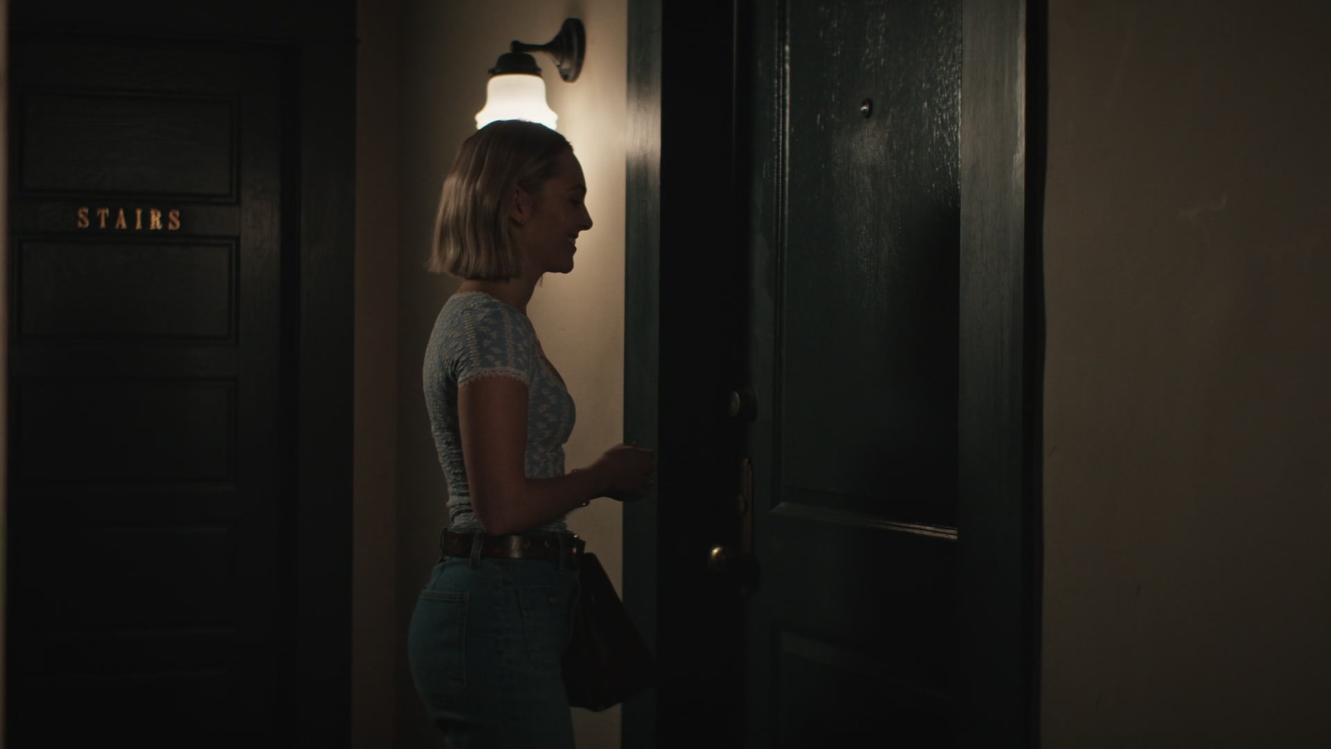 Grosse_Pointe_Garden_Society_S01E04_1080p_ASRO_005318.jpg Grosse_Pointe_Garden_Society_S01E04_1080p_ASRO_005318.jpg