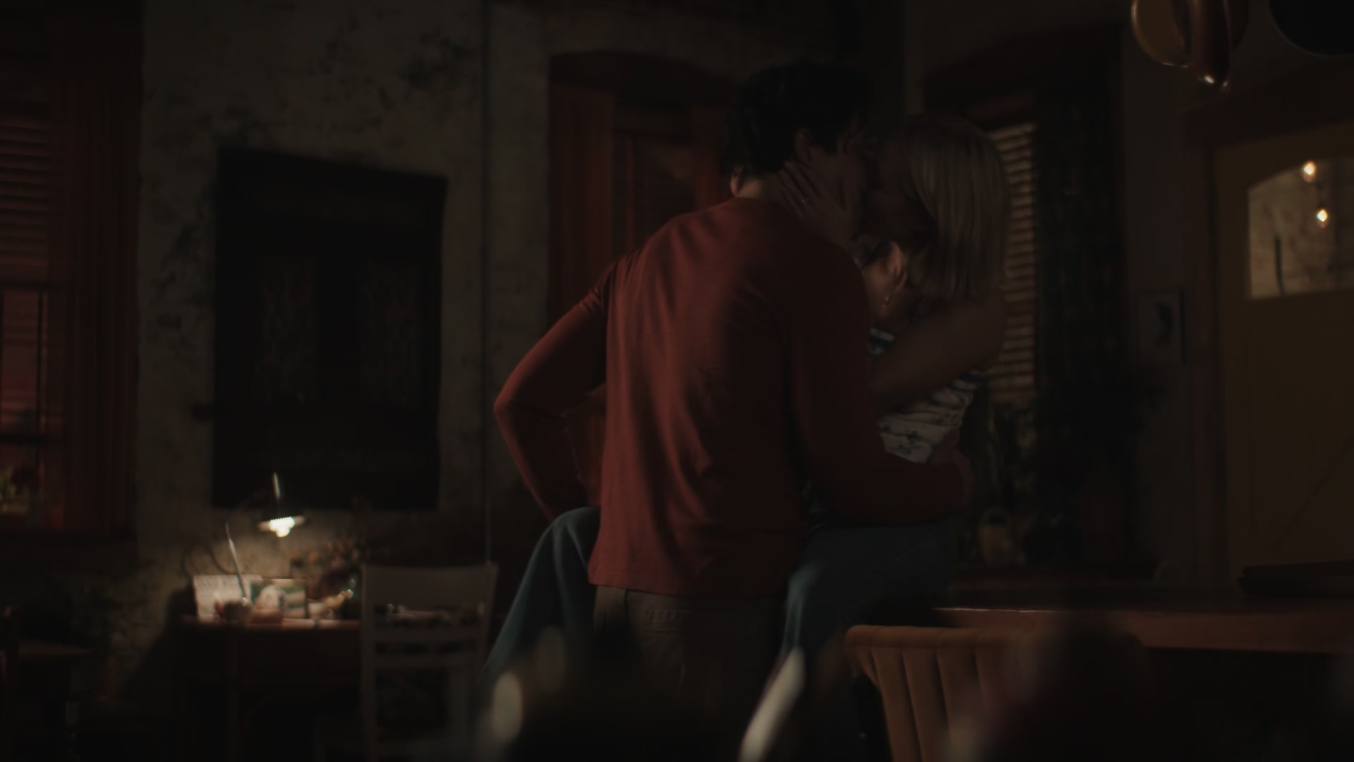 Grosse_Pointe_Garden_Society_S01E05_1080p_ASRO_000683.jpg
