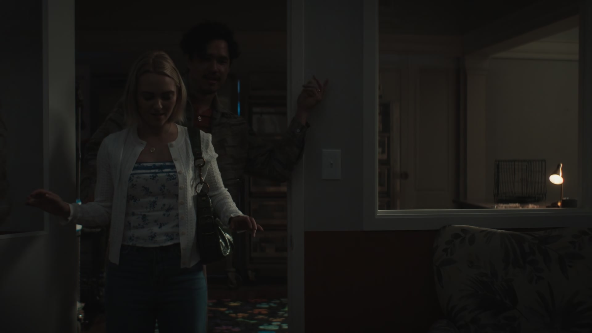 Grosse_Pointe_Garden_Society_S01E05_1080p_ASRO_000766.jpg