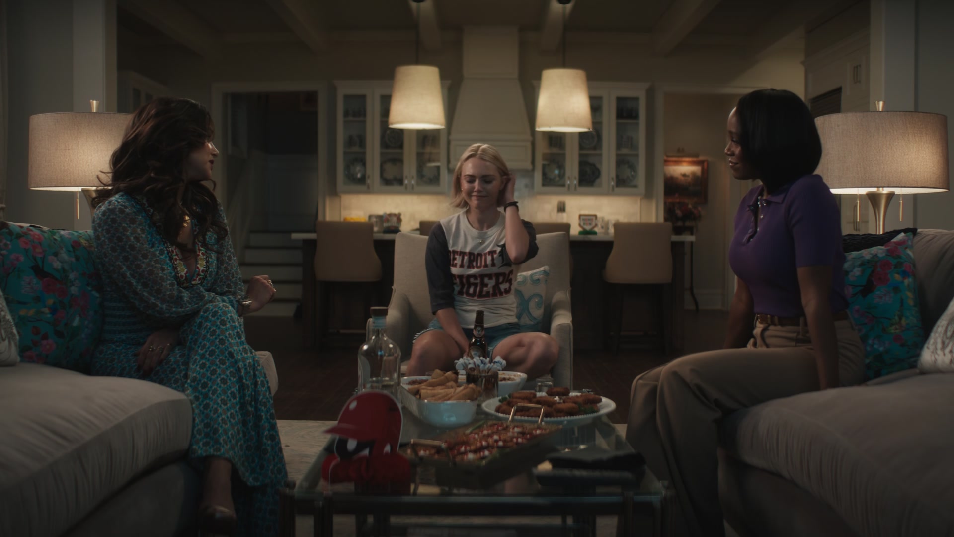 Grosse_Pointe_Garden_Society_S01E05_1080p_ASRO_002381.jpg Grosse_Pointe_Garden_Society_S01E05_1080p_ASRO_002381.jpg