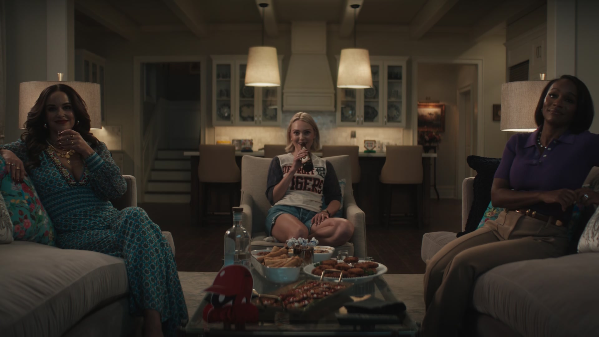 Grosse_Pointe_Garden_Society_S01E05_1080p_ASRO_002429.jpg Grosse_Pointe_Garden_Society_S01E05_1080p_ASRO_002429.jpg