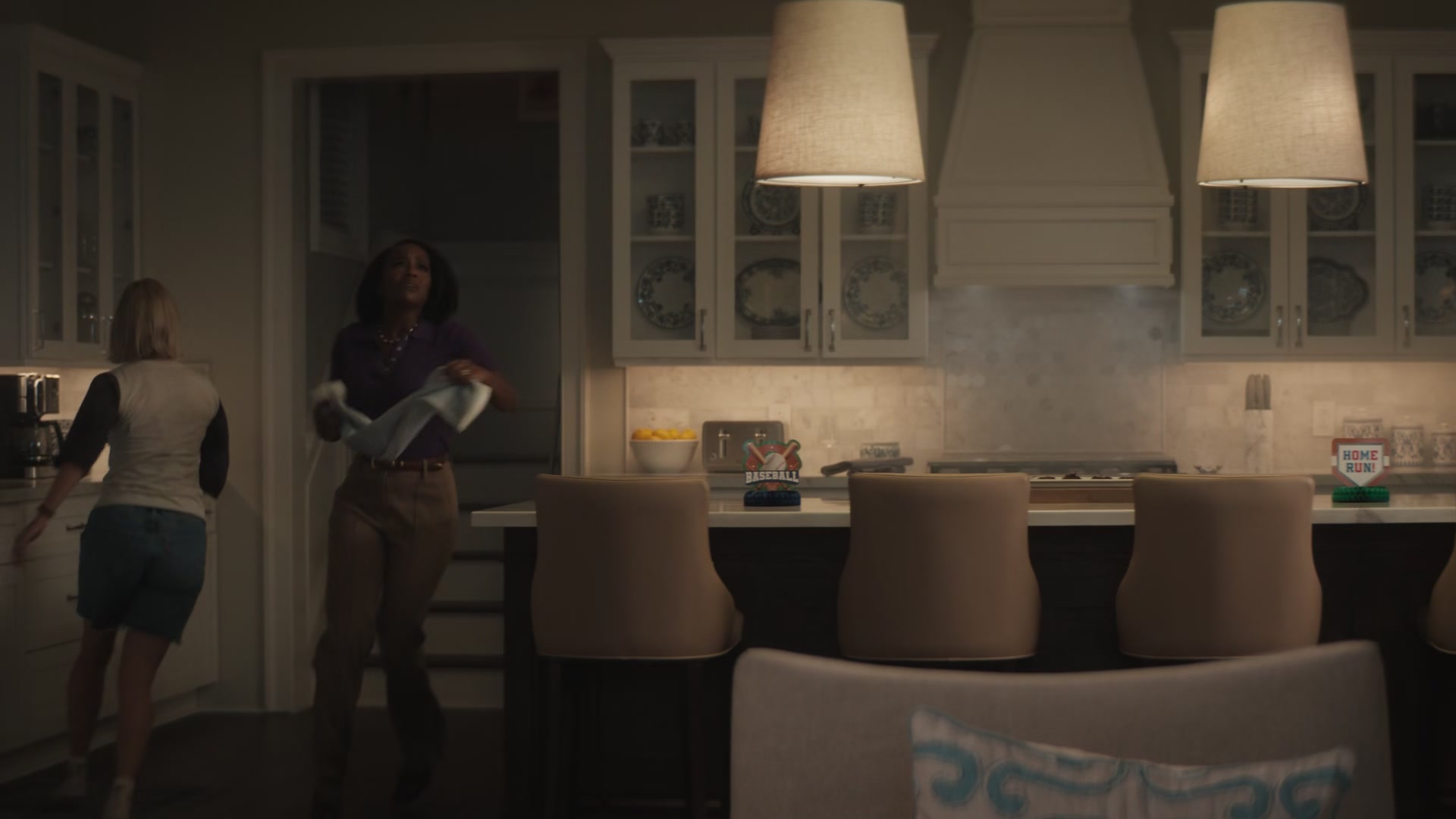 Grosse_Pointe_Garden_Society_S01E05_1080p_ASRO_002542.jpg