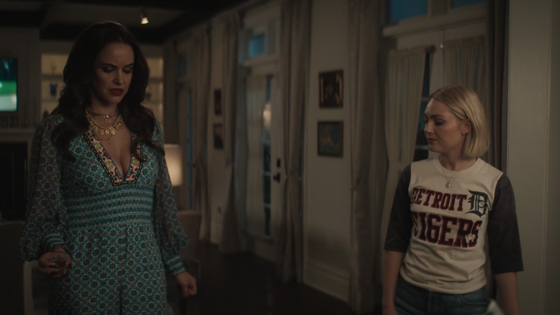 Grosse_Pointe_Garden_Society_S01E05_1080p_ASRO_002590.jpg