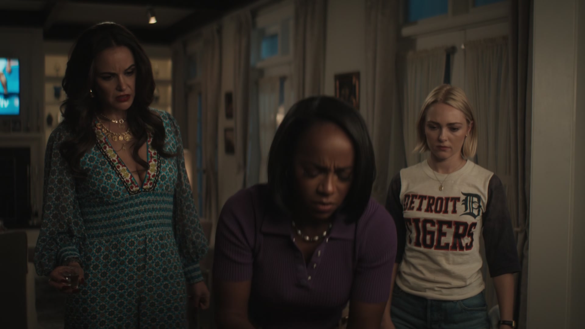 Grosse_Pointe_Garden_Society_S01E05_1080p_ASRO_002597.jpg Grosse_Pointe_Garden_Society_S01E05_1080p_ASRO_002597.jpg