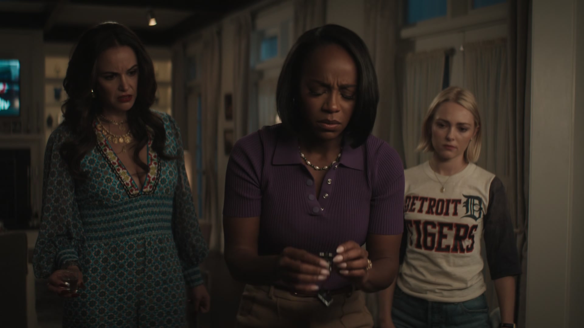 Grosse_Pointe_Garden_Society_S01E05_1080p_ASRO_002599.jpg Grosse_Pointe_Garden_Society_S01E05_1080p_ASRO_002599.jpg