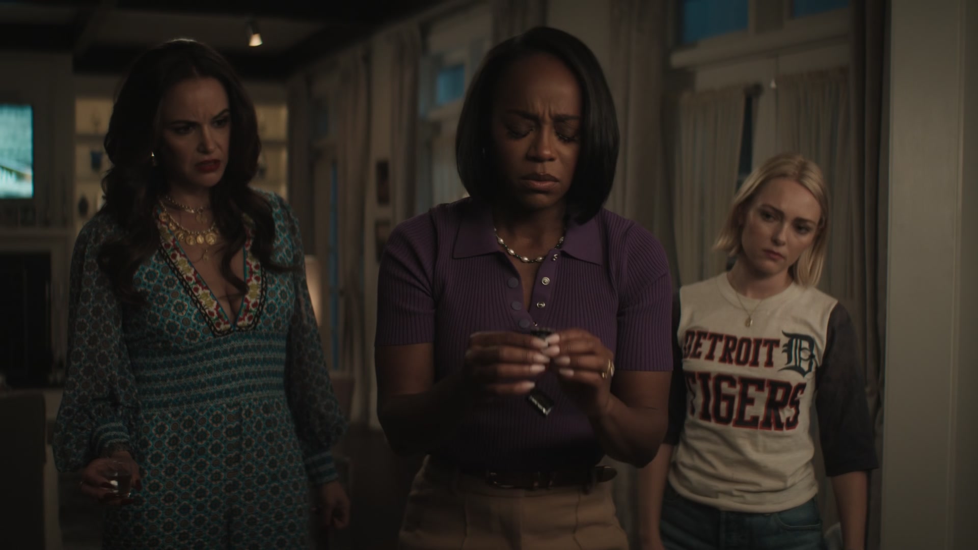 Grosse_Pointe_Garden_Society_S01E05_1080p_ASRO_002600.jpg Grosse_Pointe_Garden_Society_S01E05_1080p_ASRO_002600.jpg