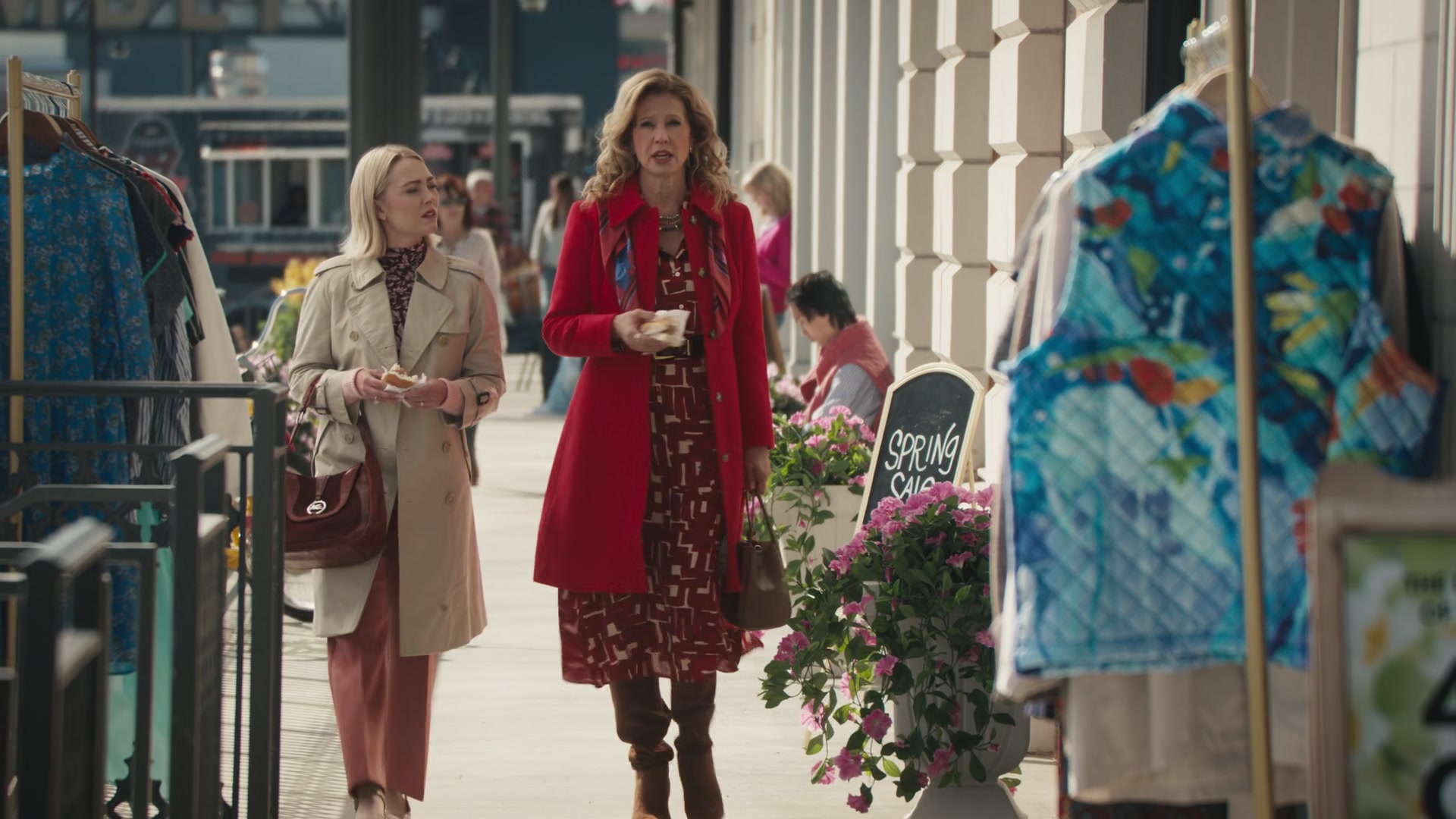 Grosse_Pointe_Garden_Society_S01E06_1080p_ASRO_002071.jpg Grosse_Pointe_Garden_Society_S01E06_1080p_ASRO_002071.jpg