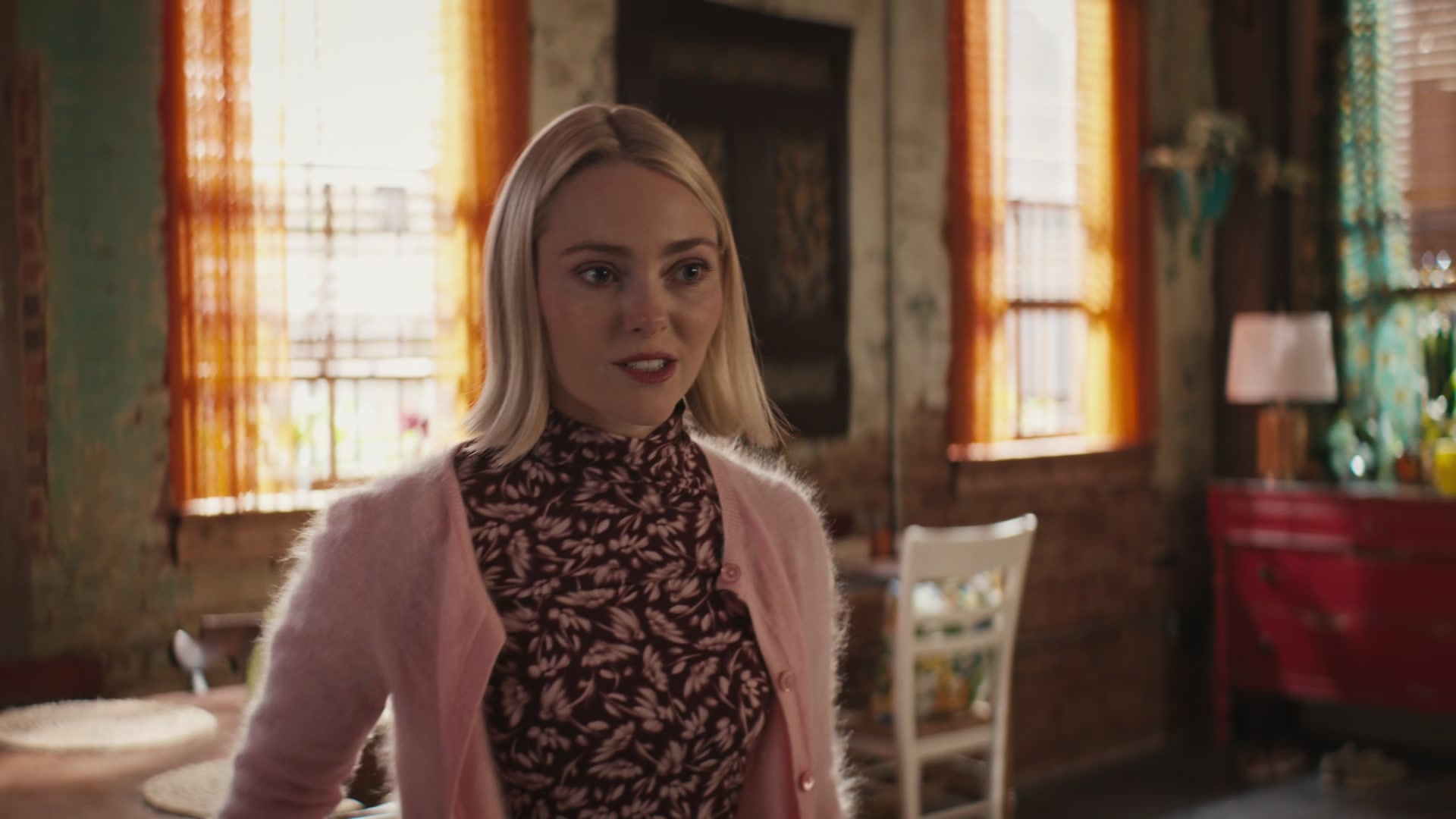 Grosse_Pointe_Garden_Society_S01E06_1080p_ASRO_002411.jpg