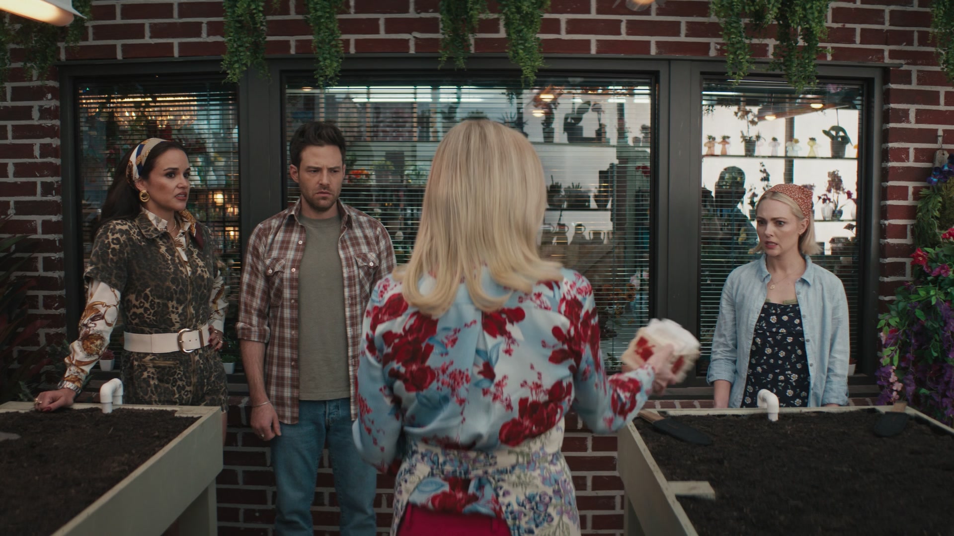 Grosse_Pointe_Garden_Society_S01E07_1080p_ASRO_001366.jpg Grosse_Pointe_Garden_Society_S01E07_1080p_ASRO_001366.jpg