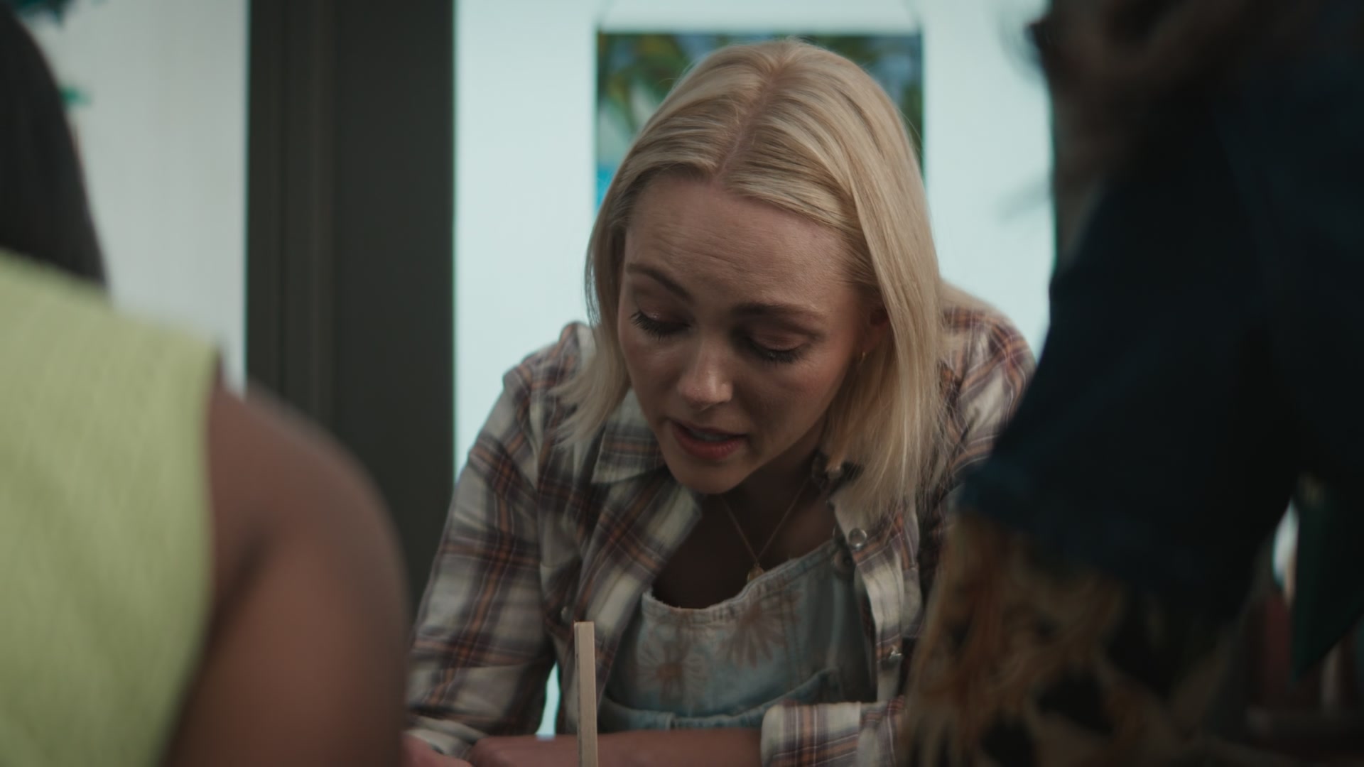 Grosse_Pointe_Garden_Society_S01E07_1080p_ASRO_003262.jpg