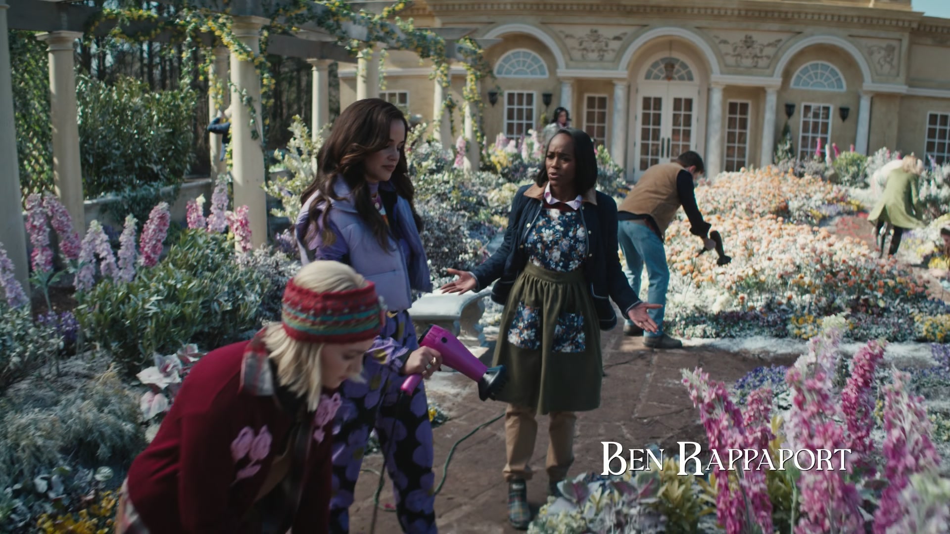 Grosse_Pointe_Garden_Society_S01E08_1080p_ASRO_000295.jpg Grosse_Pointe_Garden_Society_S01E08_1080p_ASRO_000295.jpg