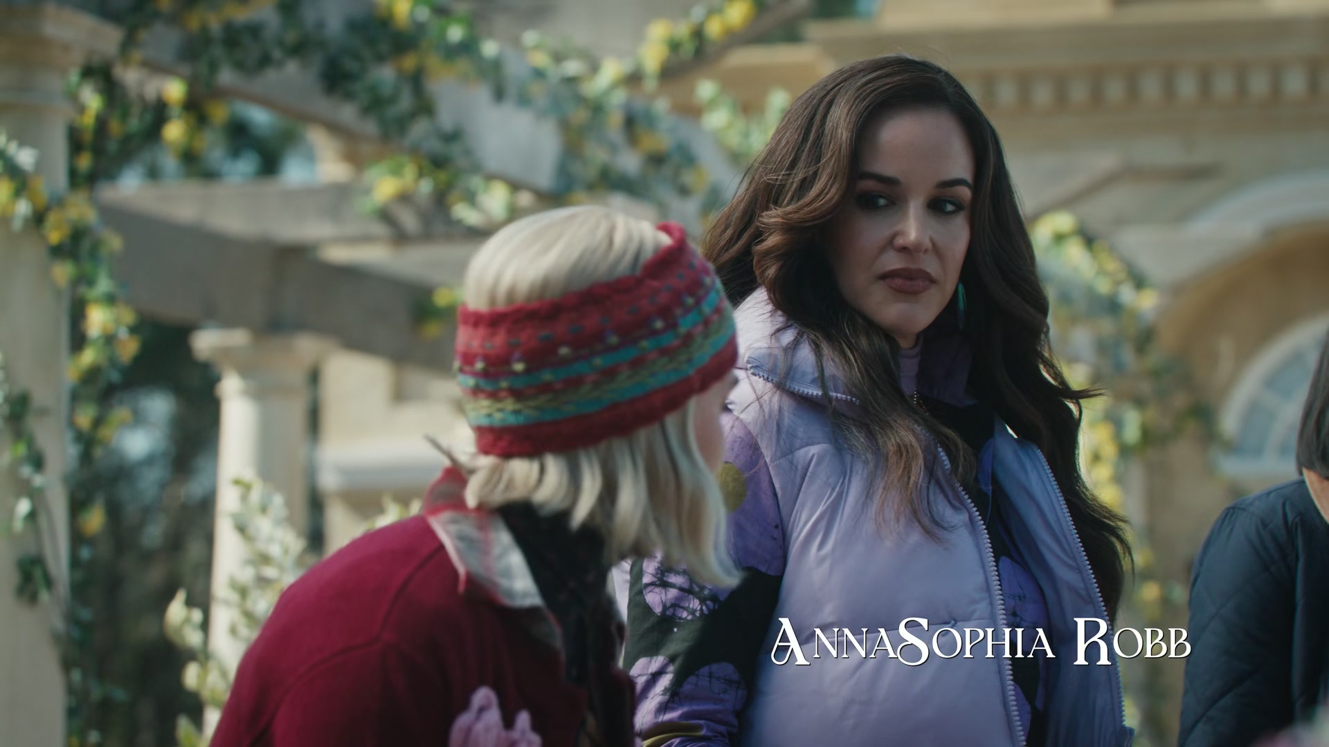 Grosse_Pointe_Garden_Society_S01E08_1080p_ASRO_000306.jpg Grosse_Pointe_Garden_Society_S01E08_1080p_ASRO_000306.jpg
