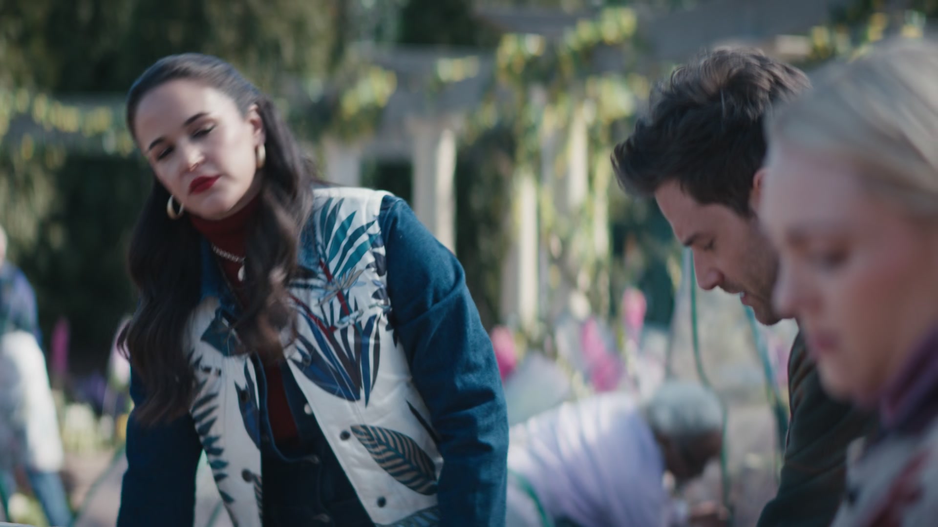 Grosse_Pointe_Garden_Society_S01E08_1080p_ASRO_002448.jpg