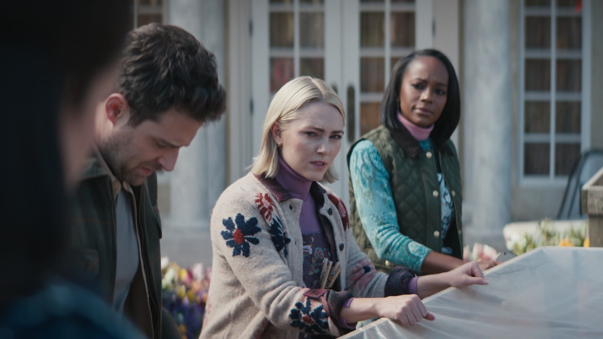 Grosse_Pointe_Garden_Society_S01E08_1080p_ASRO_002458.jpg Grosse_Pointe_Garden_Society_S01E08_1080p_ASRO_002458.jpg
