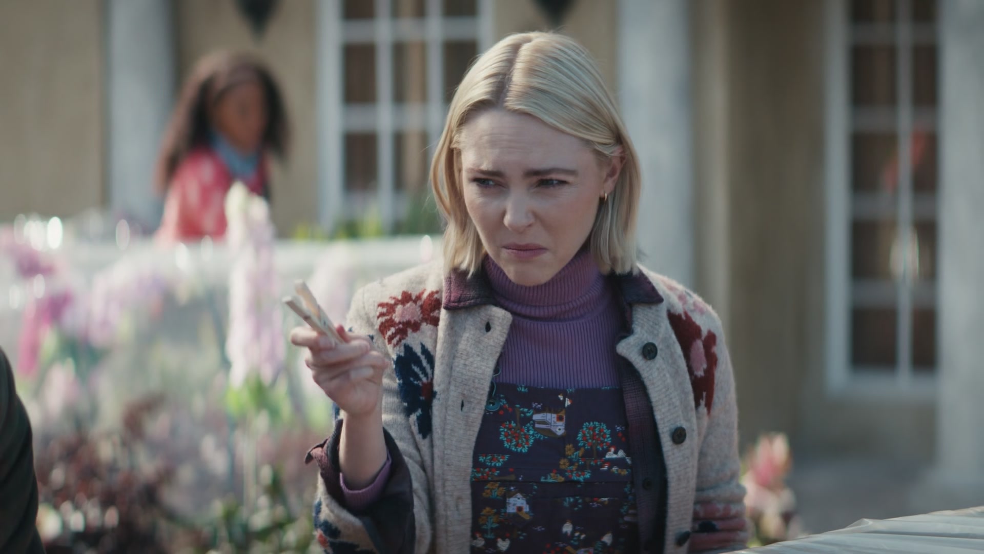 Grosse_Pointe_Garden_Society_S01E08_1080p_ASRO_002585.jpg