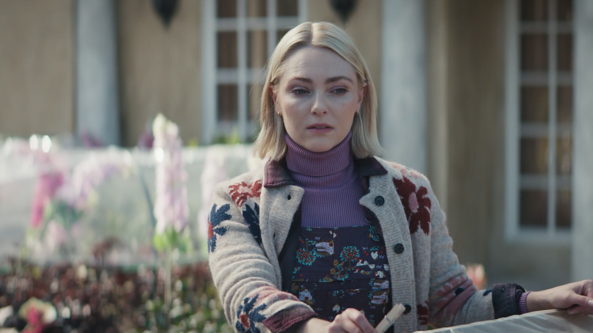Grosse_Pointe_Garden_Society_S01E08_1080p_ASRO_002599.jpg Grosse_Pointe_Garden_Society_S01E08_1080p_ASRO_002599.jpg