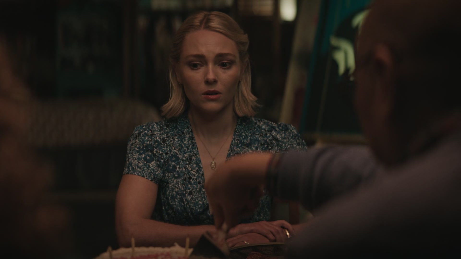 Grosse_Pointe_Garden_Society_S01E08_1080p_ASRO_003405.jpg Grosse_Pointe_Garden_Society_S01E08_1080p_ASRO_003405.jpg