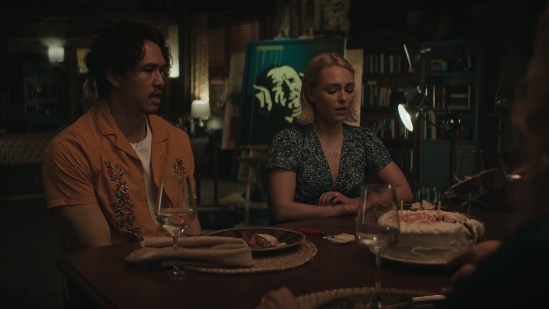 Grosse_Pointe_Garden_Society_S01E08_1080p_ASRO_003418.jpg Grosse_Pointe_Garden_Society_S01E08_1080p_ASRO_003418.jpg
