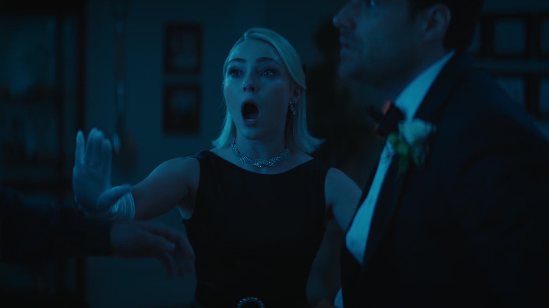 Grosse_Pointe_Garden_Society_S01E09_1080p_ASRO_000235.jpg Grosse_Pointe_Garden_Society_S01E09_1080p_ASRO_000235.jpg