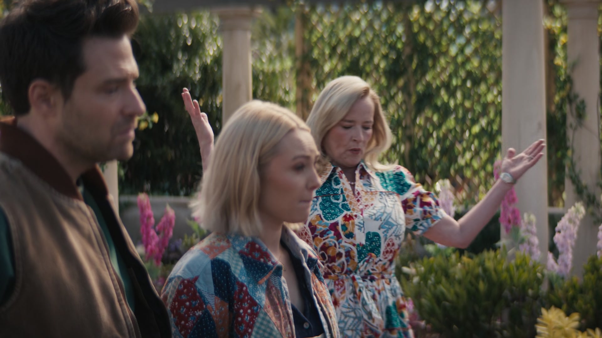 Grosse_Pointe_Garden_Society_S01E09_1080p_ASRO_001308.jpg Grosse_Pointe_Garden_Society_S01E09_1080p_ASRO_001308.jpg
