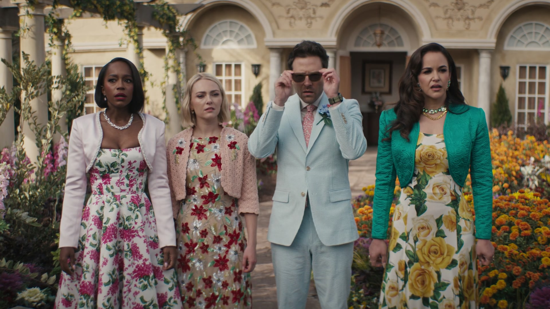 Grosse_Pointe_Garden_Society_S01E09_1080p_ASRO_001538.jpg Grosse_Pointe_Garden_Society_S01E09_1080p_ASRO_001538.jpg