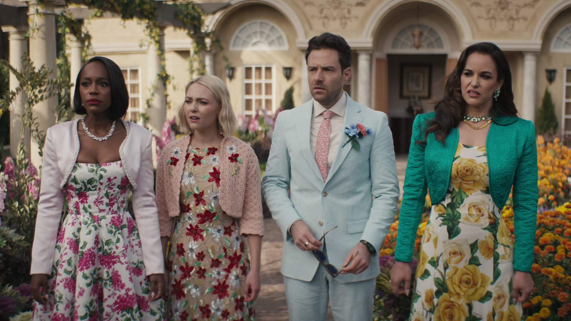 Grosse_Pointe_Garden_Society_S01E09_1080p_ASRO_001557.jpg Grosse_Pointe_Garden_Society_S01E09_1080p_ASRO_001557.jpg