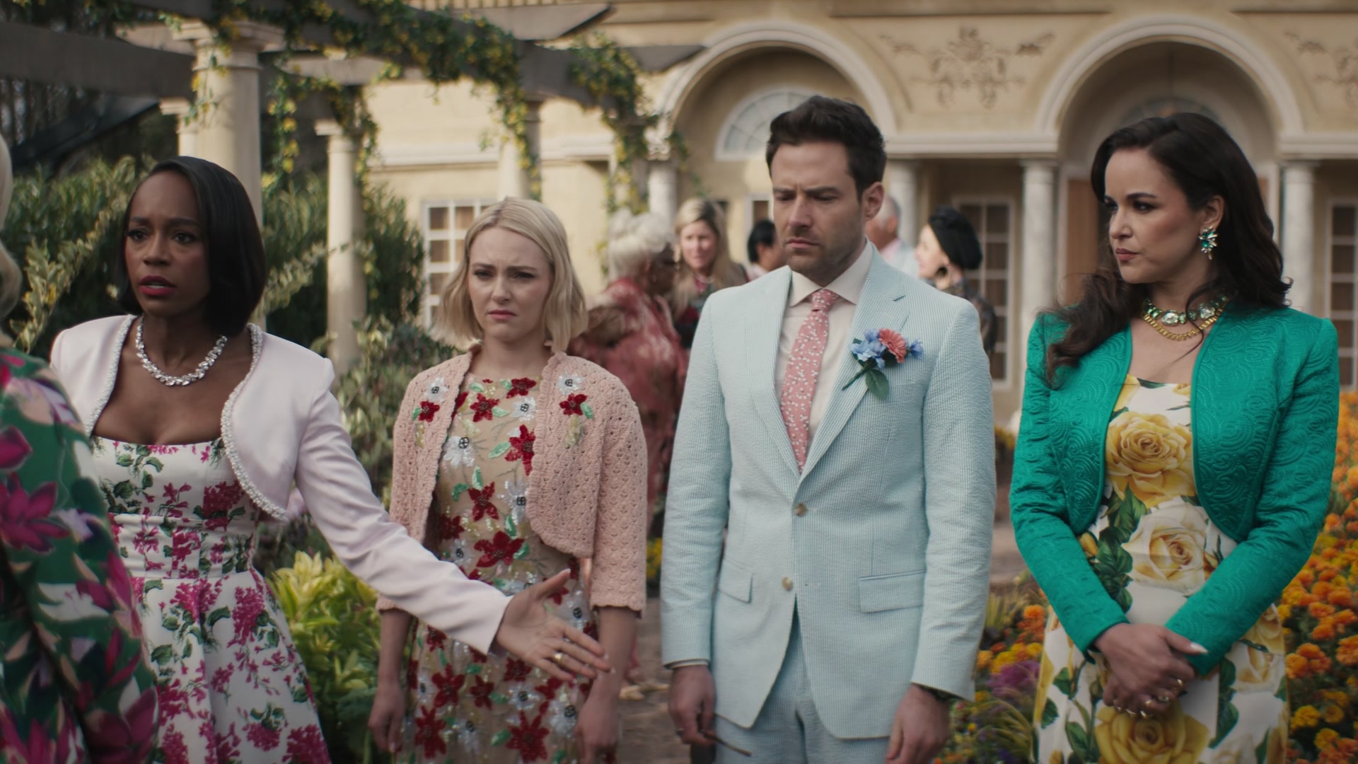 Grosse_Pointe_Garden_Society_S01E09_1080p_ASRO_001742.jpg