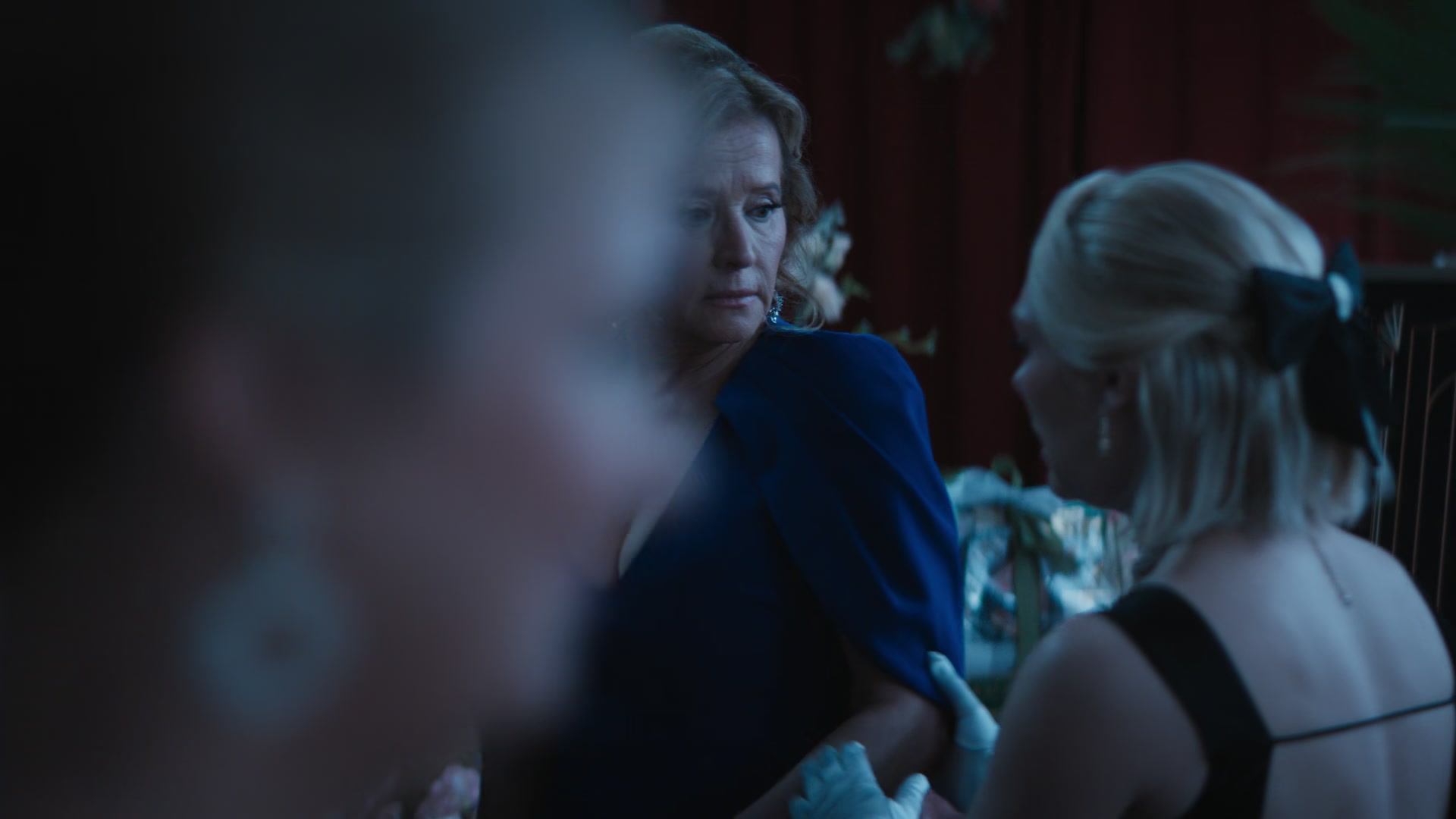 Grosse_Pointe_Garden_Society_S01E09_1080p_ASRO_002106.jpg