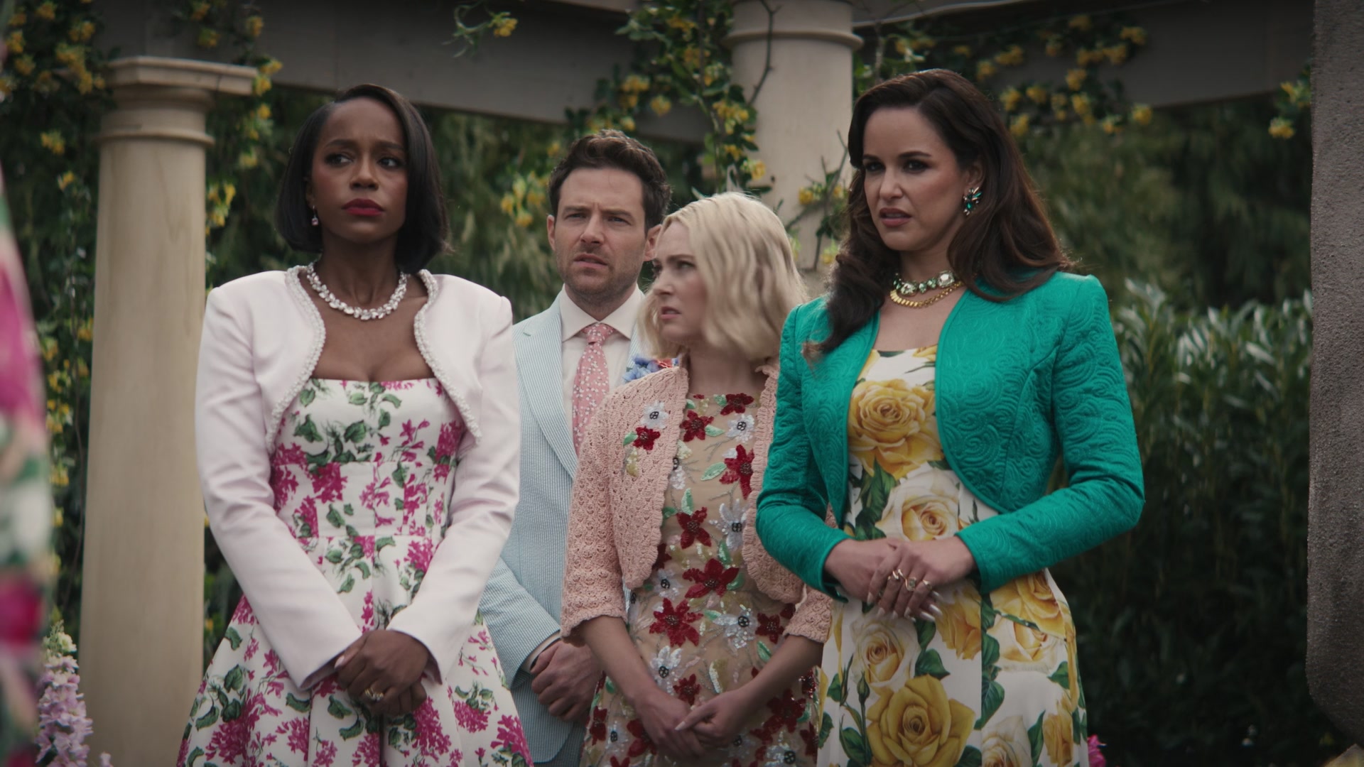 Grosse_Pointe_Garden_Society_S01E09_1080p_ASRO_002157.jpg