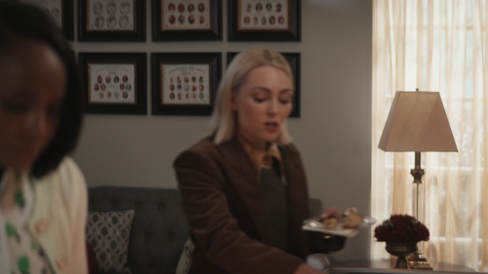 Grosse_Pointe_Garden_Society_S01E10_1080p_ASRO_000958.jpg Grosse_Pointe_Garden_Society_S01E10_1080p_ASRO_000958.jpg