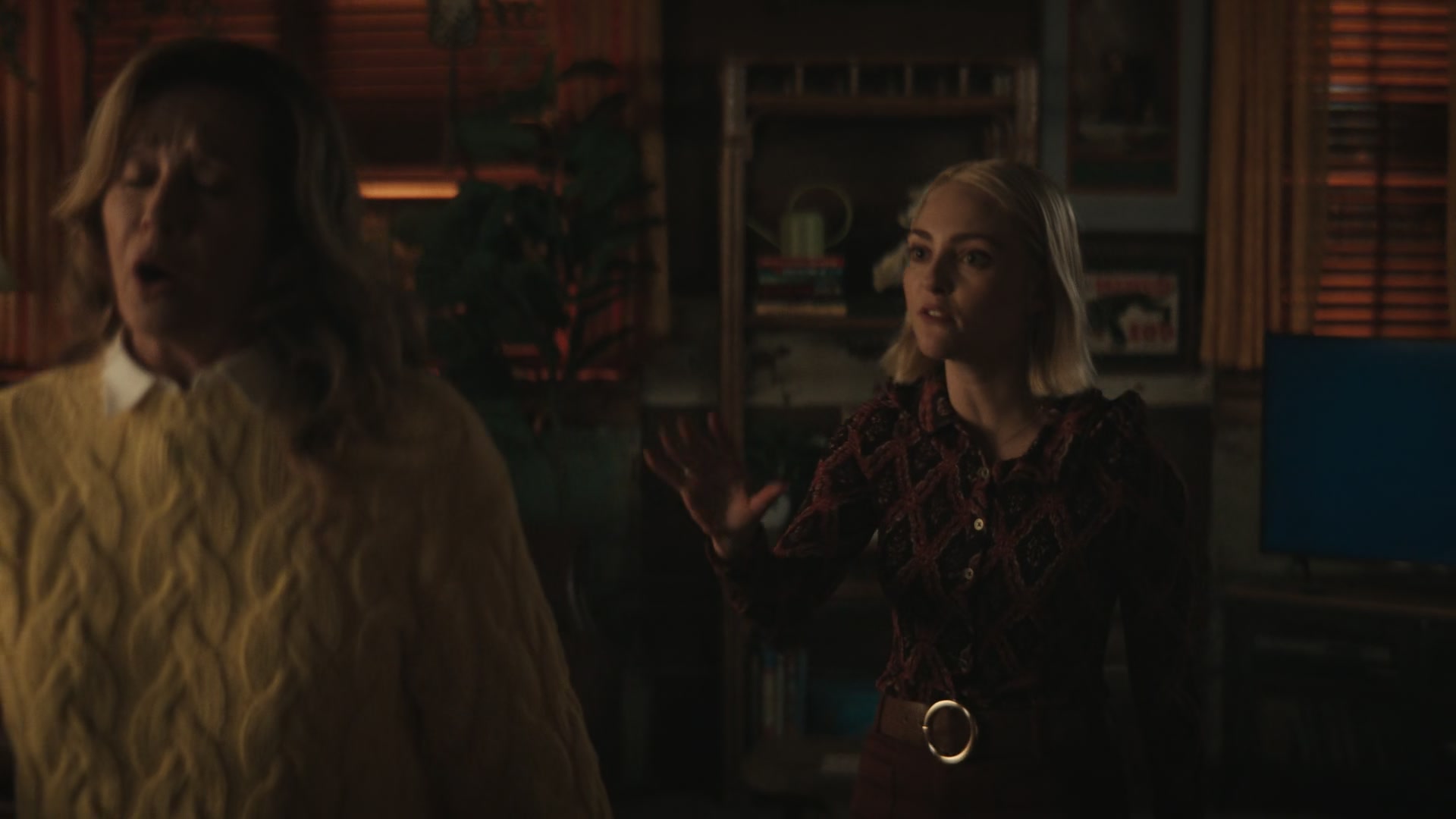 Grosse_Pointe_Garden_Society_S01E10_1080p_ASRO_003826.jpg Grosse_Pointe_Garden_Society_S01E10_1080p_ASRO_003826.jpg