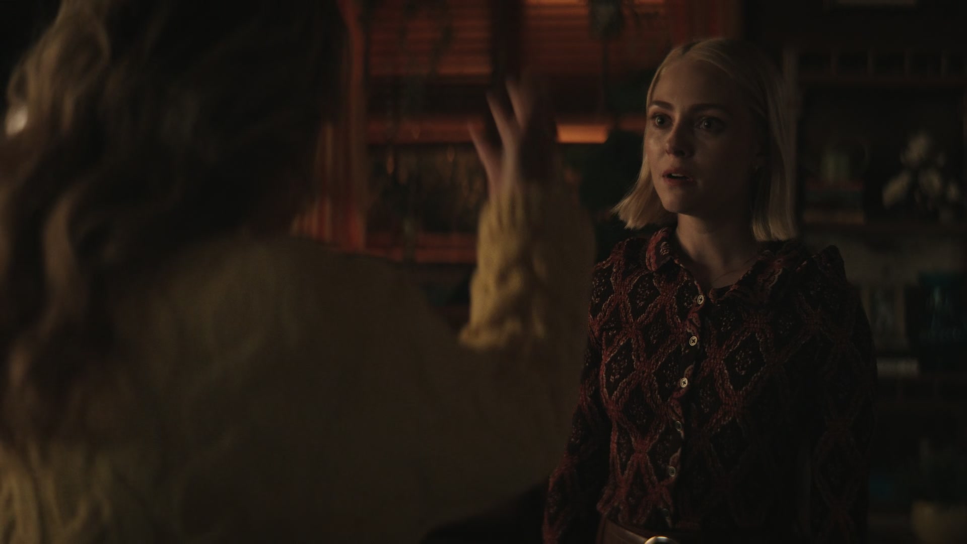 Grosse_Pointe_Garden_Society_S01E10_1080p_ASRO_003834.jpg