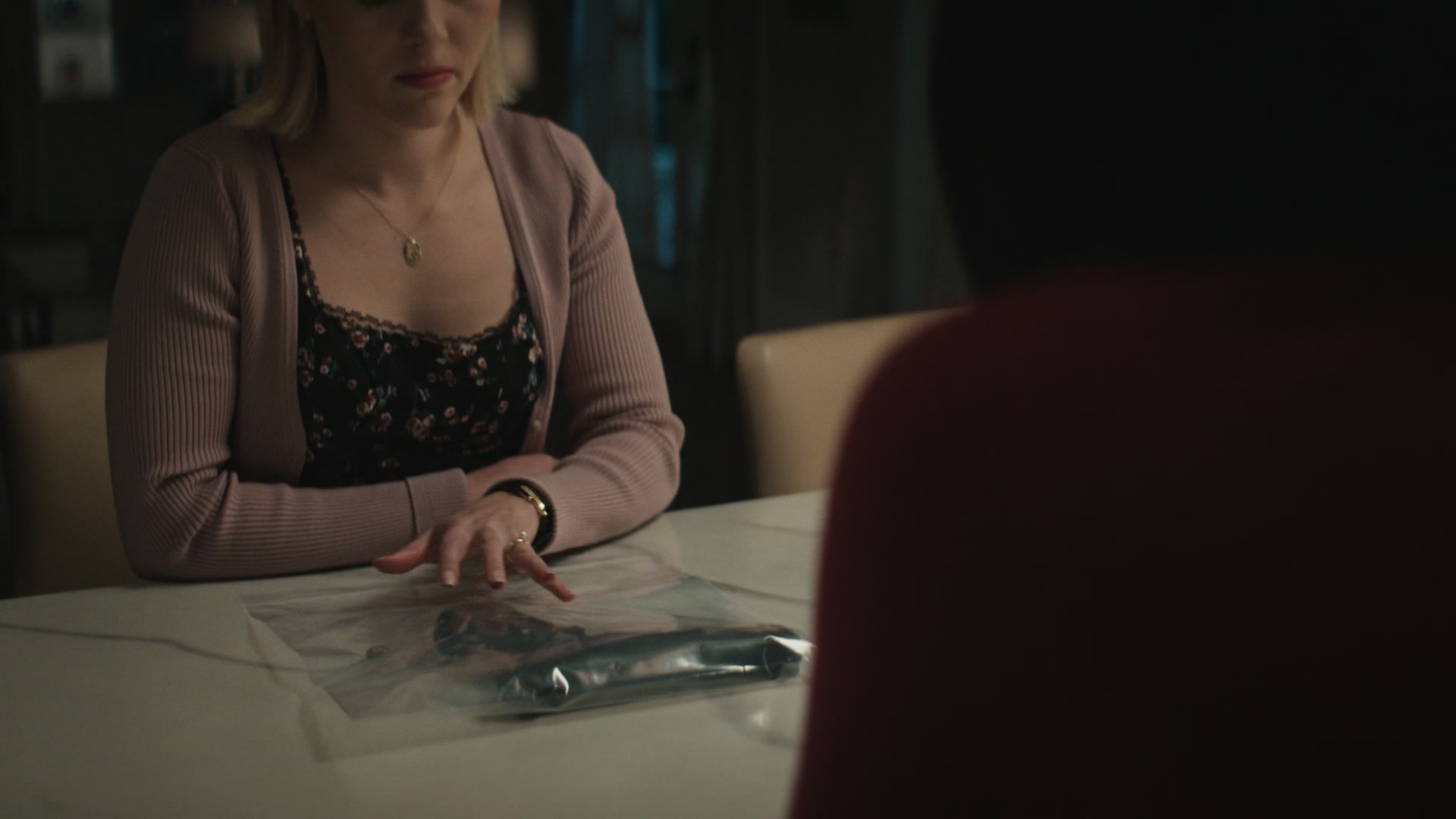 Grosse_Pointe_Garden_Society_S01E10_1080p_ASRO_005260.jpg Grosse_Pointe_Garden_Society_S01E10_1080p_ASRO_005260.jpg