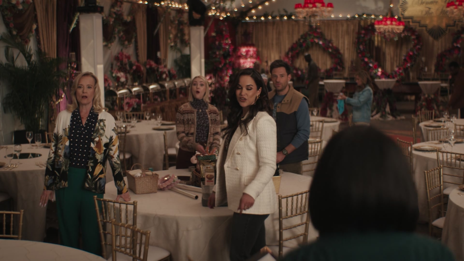 Grosse_Pointe_Garden_Society_S01E11_1080p_ASRO_000499.jpg