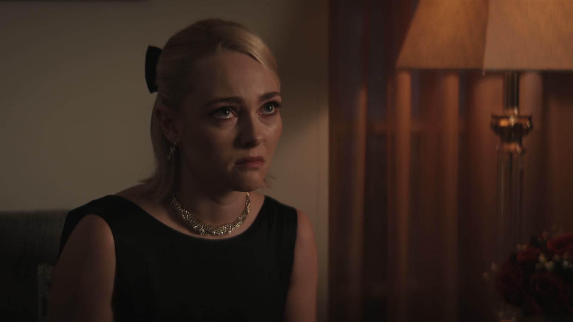 Grosse_Pointe_Garden_Society_S01E11_1080p_ASRO_003106.jpg