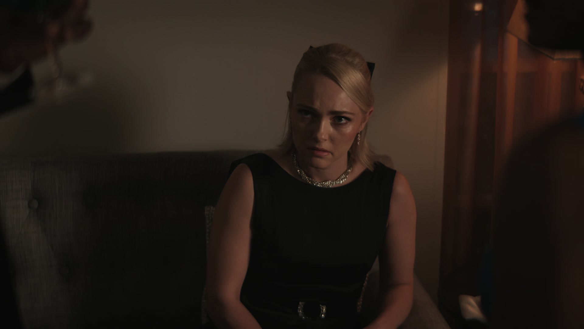 Grosse_Pointe_Garden_Society_S01E11_1080p_ASRO_003170.jpg Grosse_Pointe_Garden_Society_S01E11_1080p_ASRO_003170.jpg