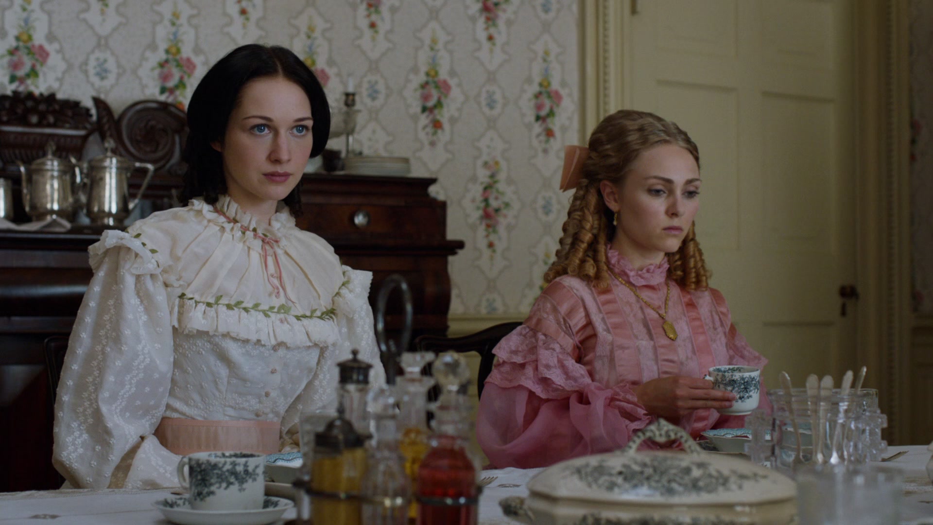 MercyStreet_S01E01_The_New_Nurse_1080p_BluRay_ASRO_001268.jpg MercyStreet_S01E01_The_New_Nurse_1080p_BluRay_ASRO_001268.jpg