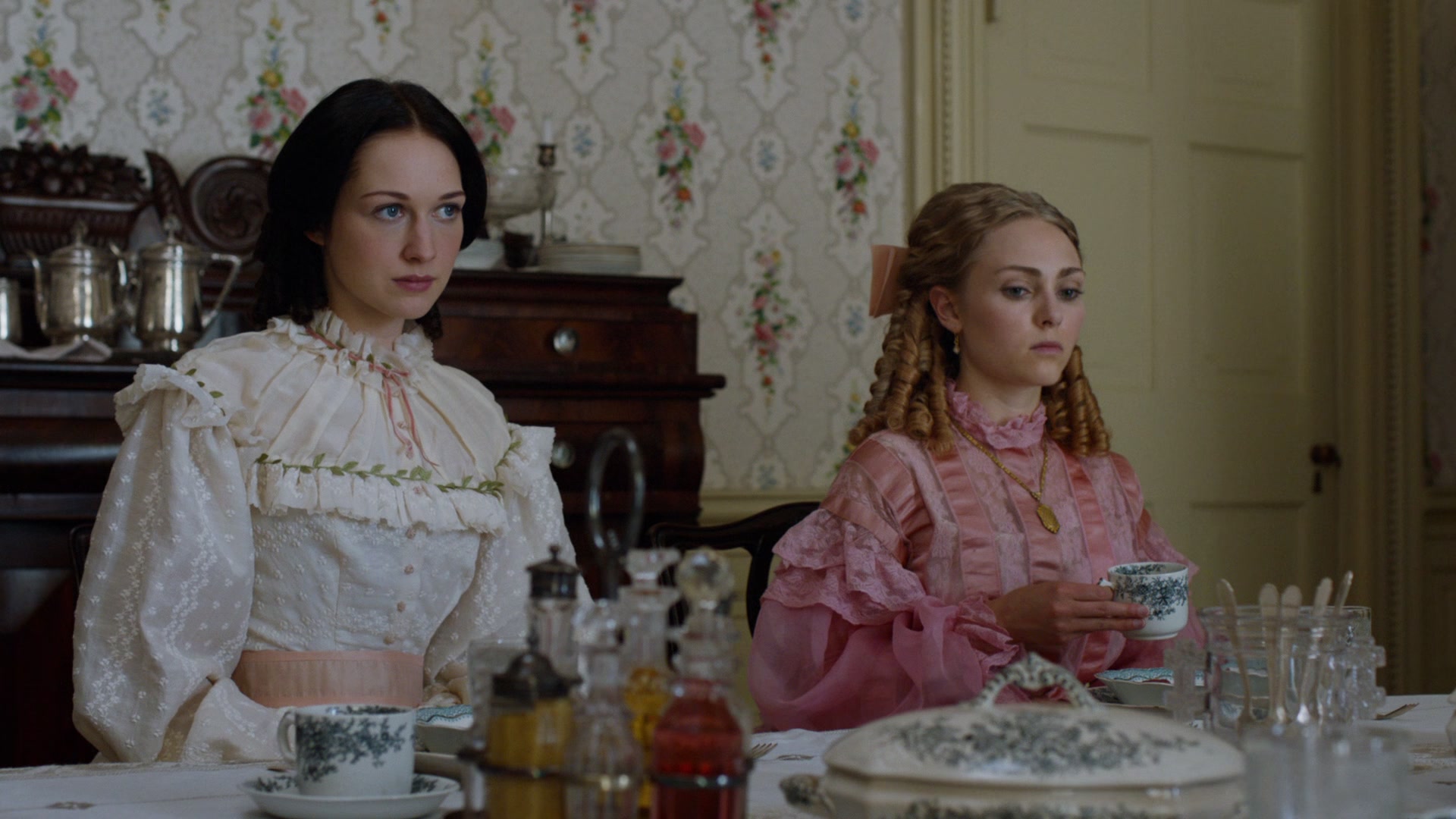 MercyStreet_S01E01_The_New_Nurse_1080p_BluRay_ASRO_001270.jpg MercyStreet_S01E01_The_New_Nurse_1080p_BluRay_ASRO_001270.jpg