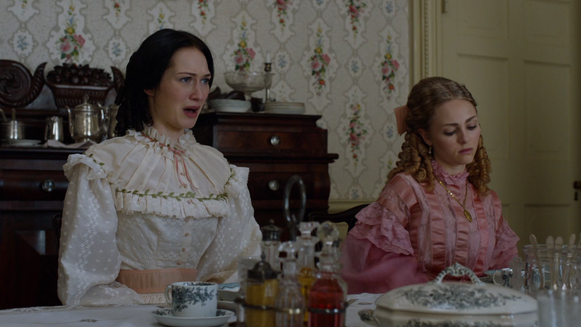 MercyStreet_S01E01_The_New_Nurse_1080p_BluRay_ASRO_001276.jpg MercyStreet_S01E01_The_New_Nurse_1080p_BluRay_ASRO_001276.jpg